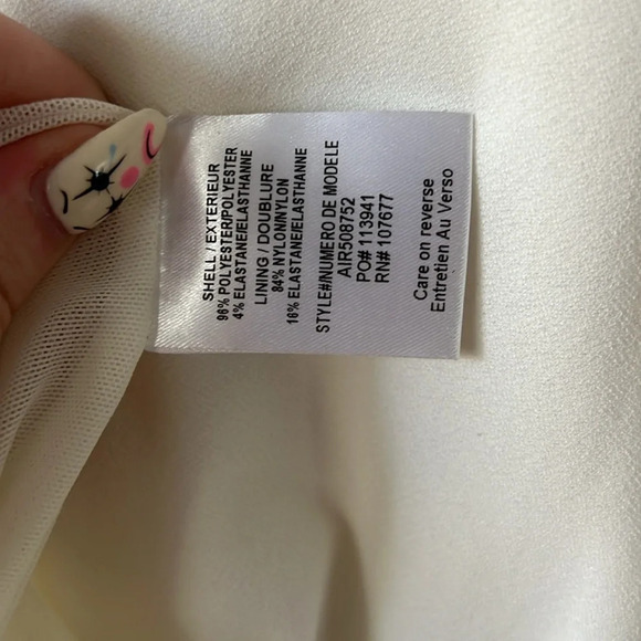 Alice + Olivia: White AIR Meya Cold Shoulder Dress Size 2 - Picture 9 of 9